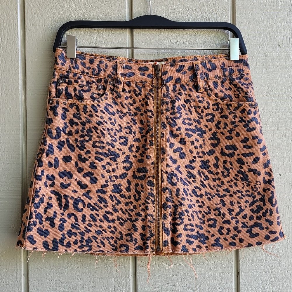 We the Free Zip it Up front Mini Skirt 26 Frayed Hem leopard print denim skirt